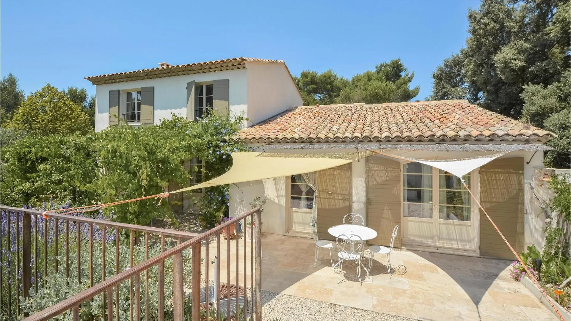 Beautiful Home In Eygalieres With Kitchen 0*, Eygalieres (Bouches-du-Rhone) France