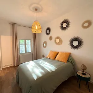 Appartement Avec Petit Jardin, Eygalières